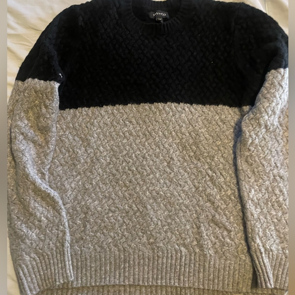 RW&Co Fancy Cable-Snitch Crew-Neck Sweater (Black & Grey)